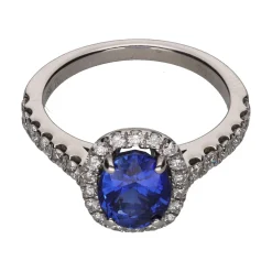 ANILLOS / SORTIJAS Sortija firmada por suarez en oro blanco con zafiro y brillantes. Talla 9.