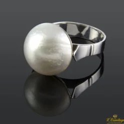 ANILLOS / SORTIJAS Sortija oro blanco con media perla cultivada