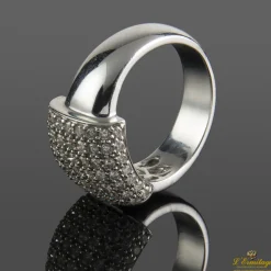 ANILLOS / SORTIJAS Sortija oro blanco y diamantes.