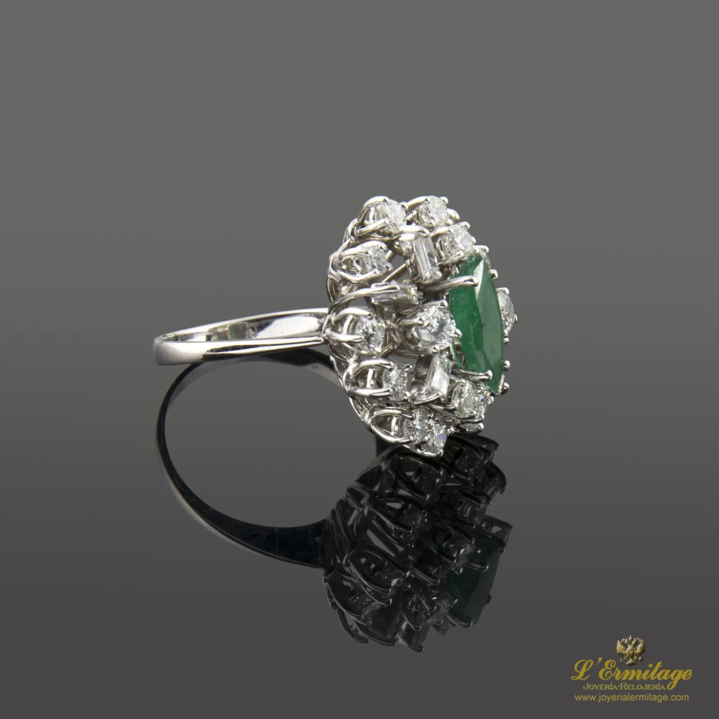 ANILLOS / SORTIJAS Sortija oro blanco esmeralda y diamantes