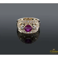 ANILLOS / SORTIJAS Sortija oro amarillo rubí y diamantes.