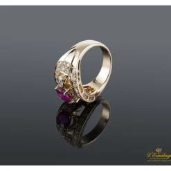 ANILLOS / SORTIJAS Sortija oro amarillo rubí y diamantes.