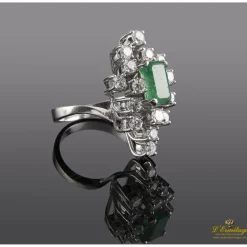 ANILLOS / SORTIJAS Sortija oro blanco esmeralda y diamantes