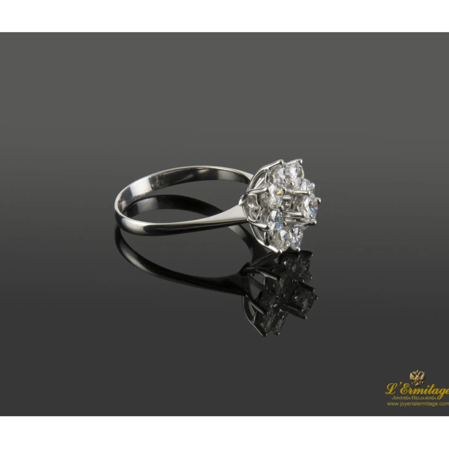 ANILLOS / SORTIJAS Sortija oro blanco y diamantes.