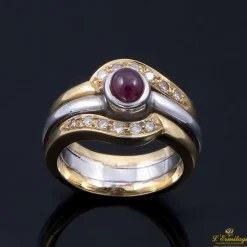 ANILLOS / SORTIJAS Sortija oro blanco amarillo rubí cabuchón y diamantes