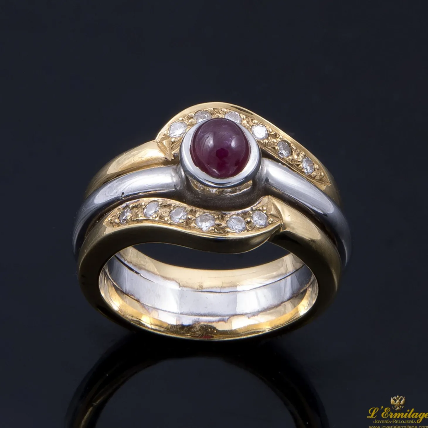 ANILLOS / SORTIJAS Sortija oro blanco amarillo rubí cabuchón y diamantes