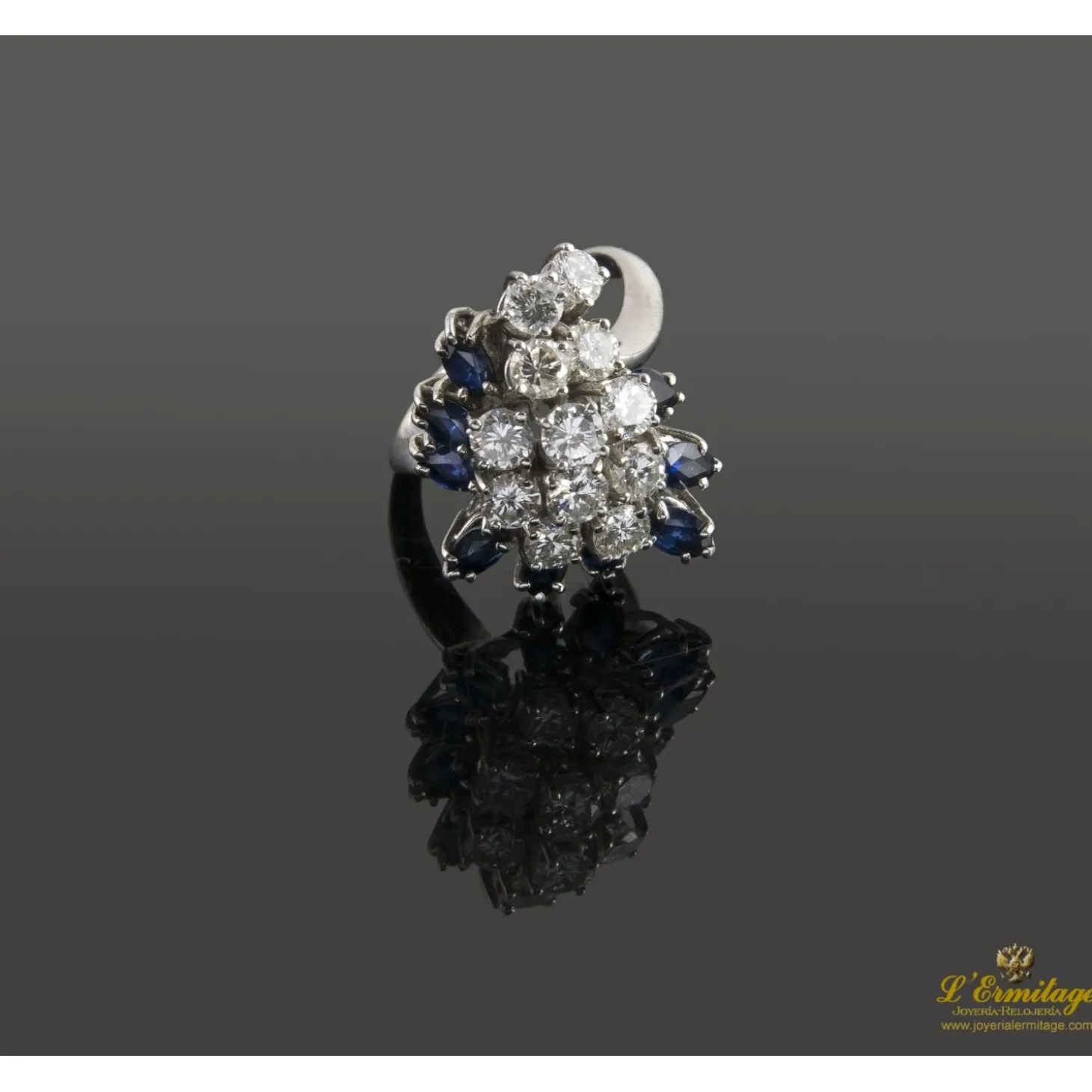 ANILLOS / SORTIJAS Sortija oro blanco zafiros y diamantes