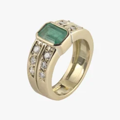 ANILLOS / SORTIJAS Sortija oro amarillo esmeralda y diamantes. Talla nº:12.