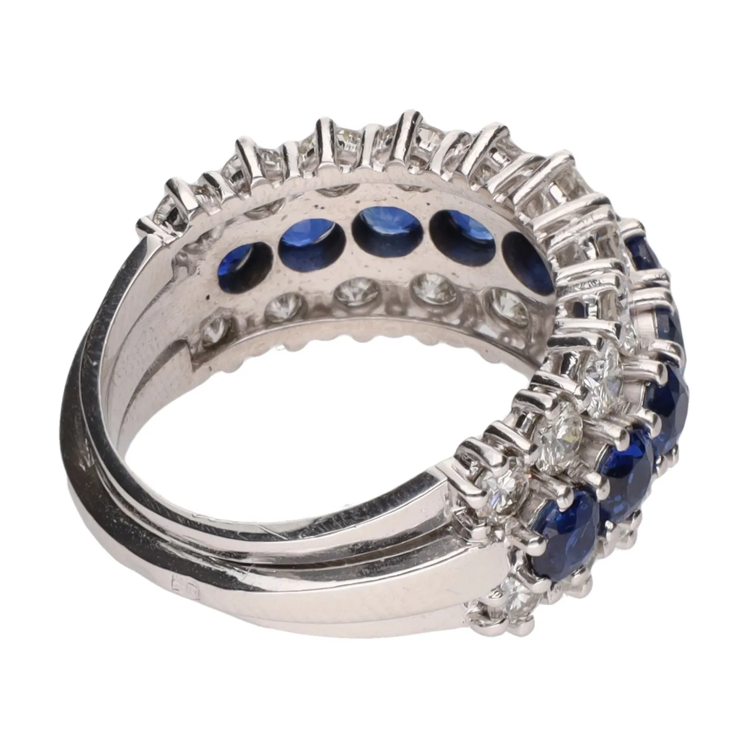 ANILLOS / SORTIJAS Sortija oro blanco con zafiros y brillantes. Talla 15.