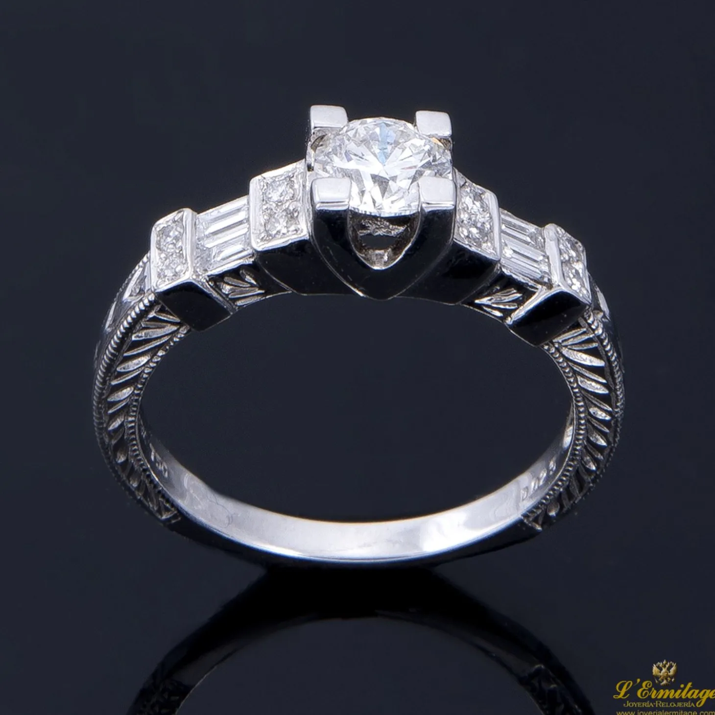 ANILLOS / SORTIJAS Sortija oro blanco y diamantes color g, pureza si1 y peso 0,55 cts.