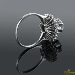 ANILLOS / SORTIJAS Sortija oro blanco y diamantes color i, pureza p1 y peso 1,30 cts.