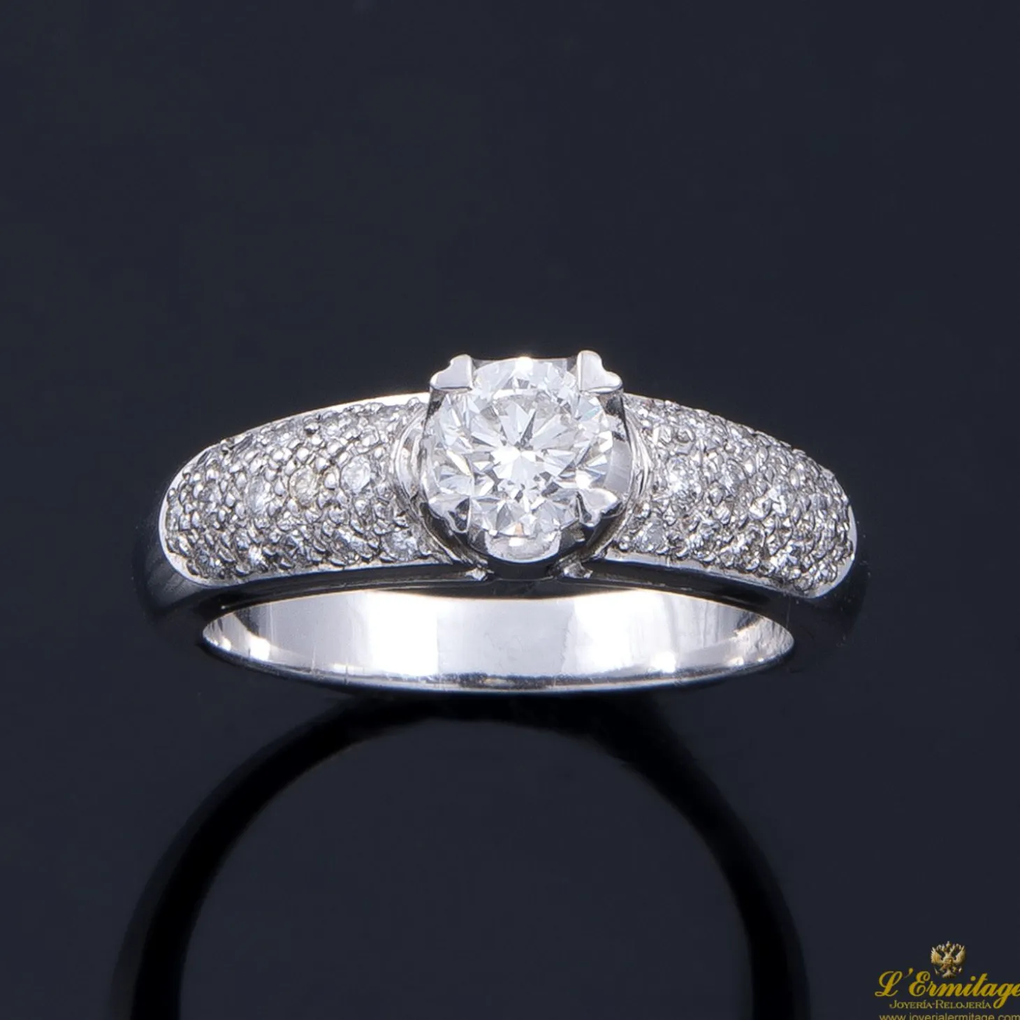 ANILLOS / SORTIJAS Sortija oro blanco y diamantes color g, pureza si1 y peso 0,50 cts.
