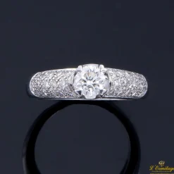 ANILLOS / SORTIJAS Sortija oro blanco y diamantes color g, pureza si1 y peso 0,50 cts.
