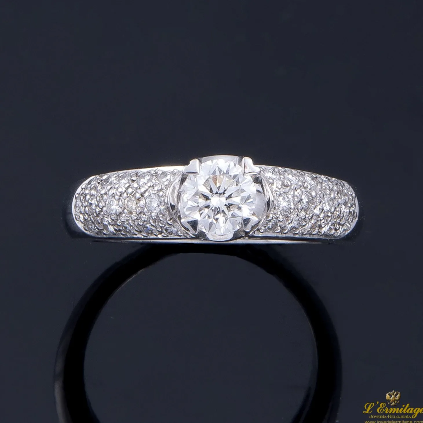 ANILLOS / SORTIJAS Sortija oro blanco y diamantes color g, pureza si1 y peso 0,50 cts.