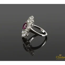 ANILLOS / SORTIJAS Sortija oro blanco rubí y diamantes.