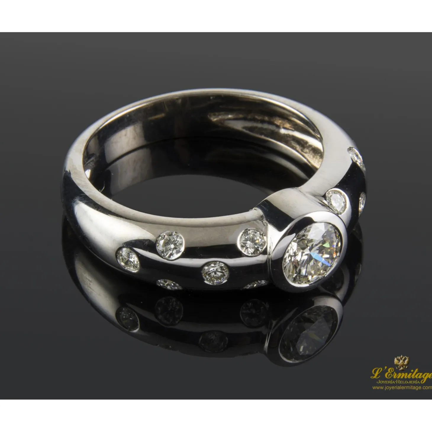 ANILLOS / SORTIJAS Sortija oro blanco y diamantes.