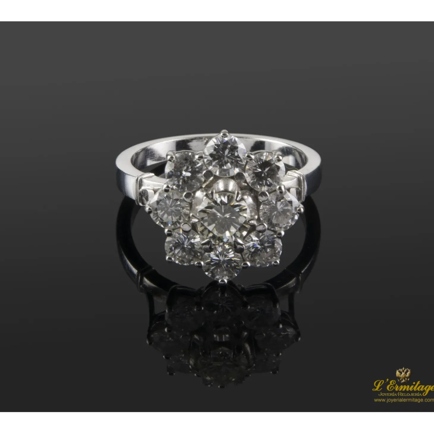 ANILLOS / SORTIJAS Sortija oro blanco y diamantes.