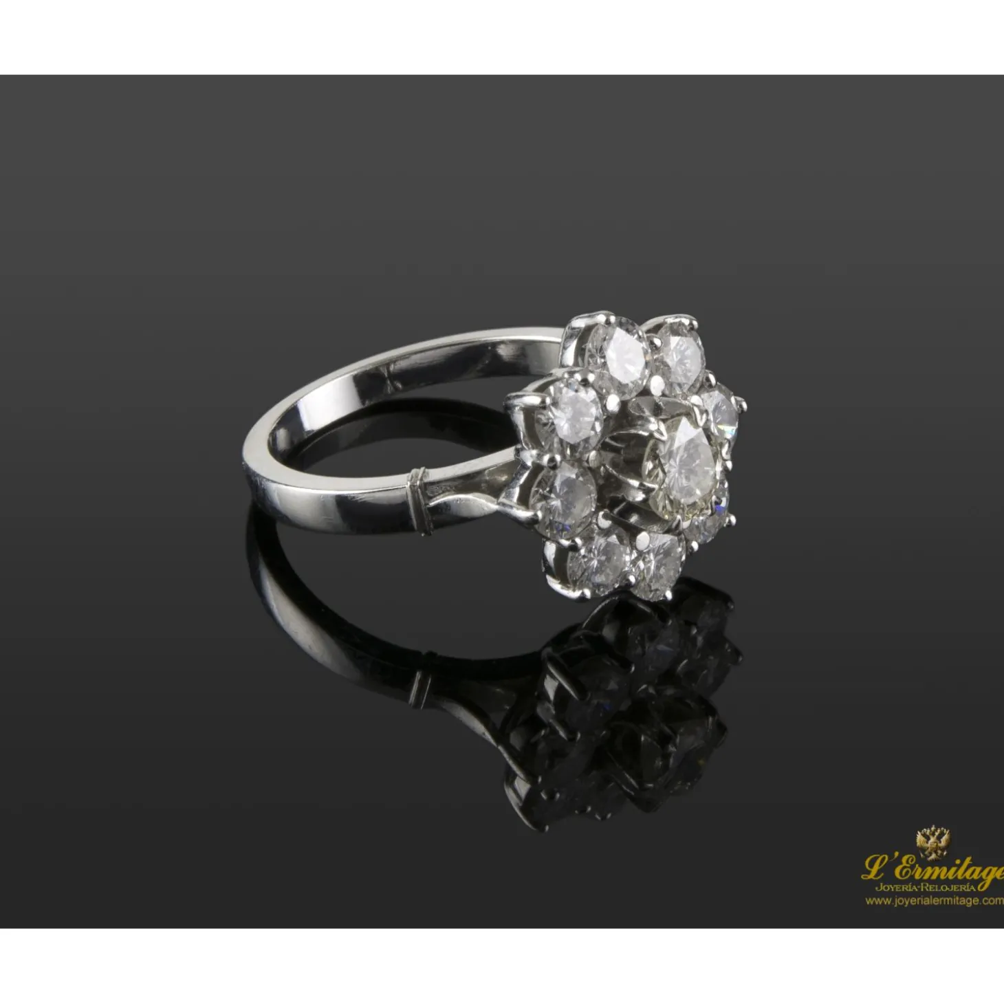 ANILLOS / SORTIJAS Sortija oro blanco y diamantes.