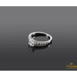 ANILLOS / SORTIJAS Sortija oro blanco y diamantes color f, pureza si1 y peso 0,85 cts.