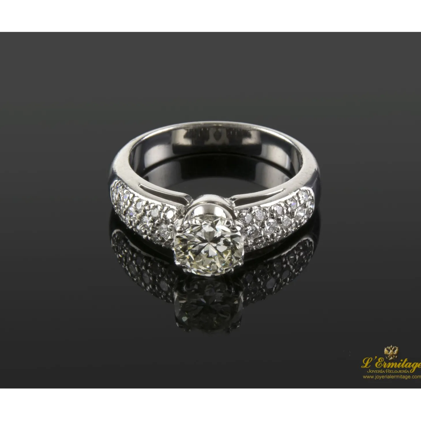 ANILLOS / SORTIJAS Sortija oro blanco y diamantes color l, pureza vvs2 y peso 1,08 cts.