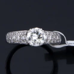 ANILLOS / SORTIJAS Sortija oro blanco y diamantes color l, pureza vvs2 y peso 1,08 cts.