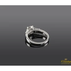 ANILLOS / SORTIJAS Sortija oro blanco y diamantes color j, pureza vs1 y peso 1,26 cts.