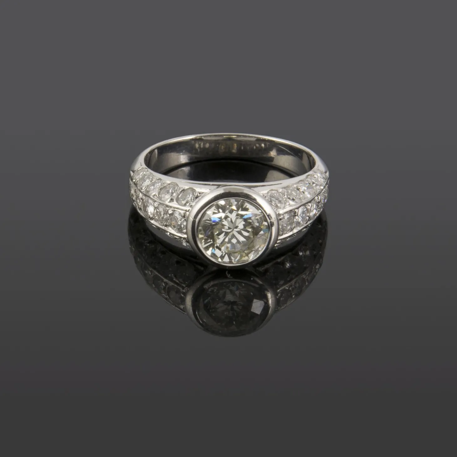 ANILLOS / SORTIJAS Sortija oro blanco y diamantes color l, pureza p1 y peso 1,20 cts.
