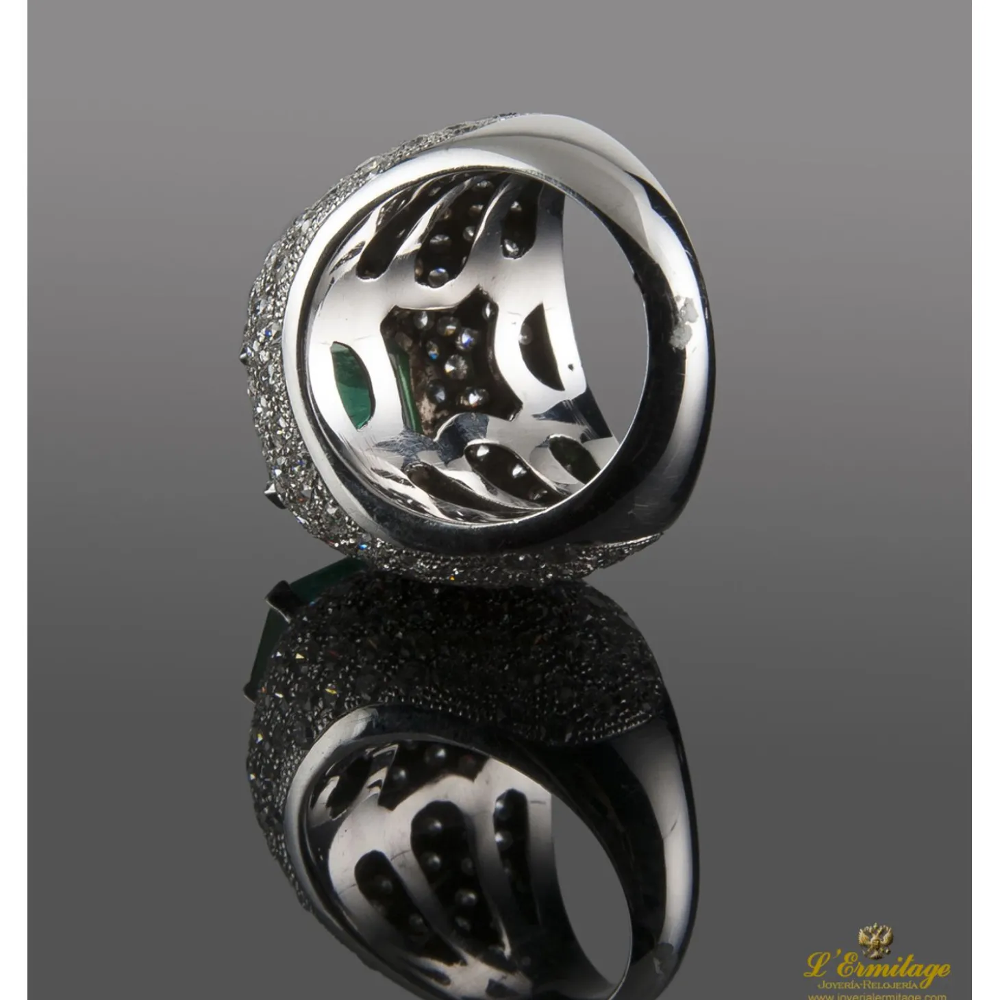 ANILLOS / SORTIJAS Sortija oro blanco esmeralda y cuajado de diamantes