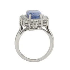 ANILLOS / SORTIJAS Sortija oro blanco zafiro y diamantes.