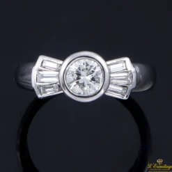 ANILLOS / SORTIJAS Sortija oro blanco y diamantes.