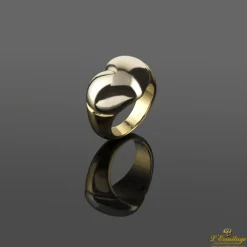 ANILLOS / SORTIJAS Sortija piaget en oro amarillo.