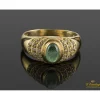 ANILLOS / SORTIJAS Sortija realizada en oro amarillo con una esmeralda y brillantes