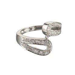 ANILLOS / SORTIJAS Sortija realizada en oro blanco y motivos con brillantes.