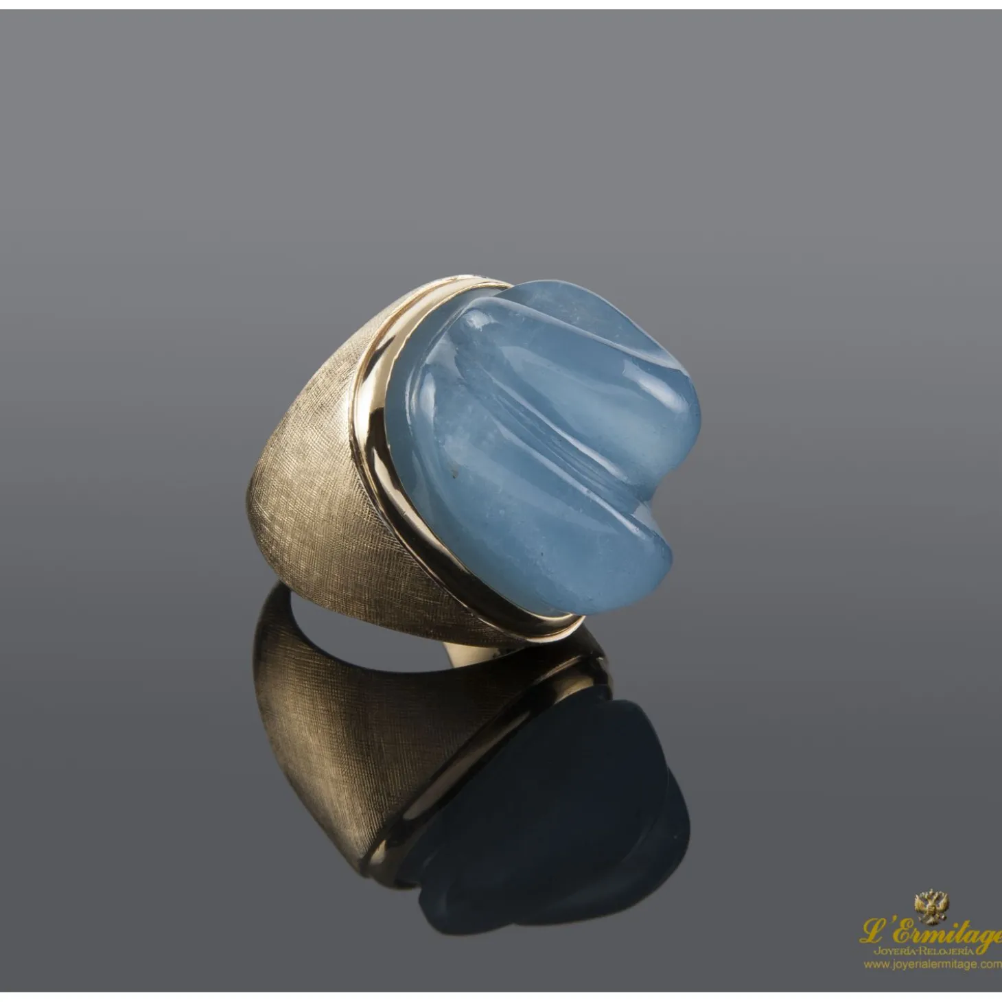 ANILLOS / SORTIJAS Sortija realizada en oro amarillo con aguamarina.