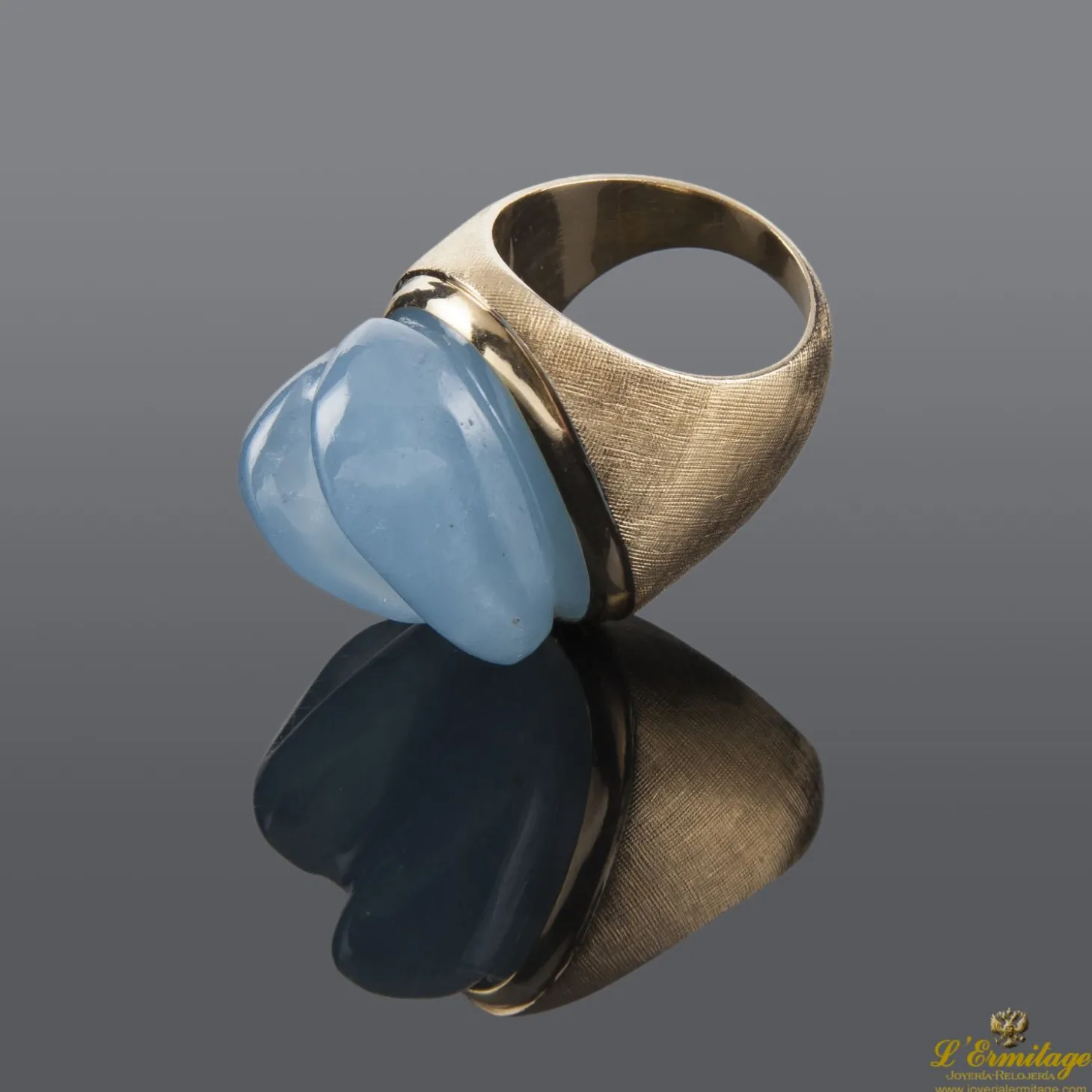 ANILLOS / SORTIJAS Sortija realizada en oro amarillo con aguamarina.