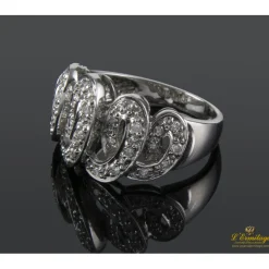 ANILLOS / SORTIJAS Sortija realizada en oro blanco con motivos de brillantes.