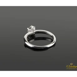 ANILLOS / SORTIJAS Sortija solitario oro blanco y diamante color g, pureza vs1 y peso 0,40 cts.