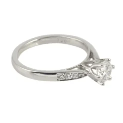 ANILLOS / SORTIJAS Sortija solitario oro blanco color d, pureza si1 y peso 0,51 cts.