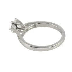 ANILLOS / SORTIJAS Sortija solitario oro blanco color d, pureza si1 y peso 0,51 cts.
