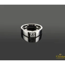 ANILLOS / SORTIJAS Sortija solitario en oro blanco brillante princesa 0,72ct.