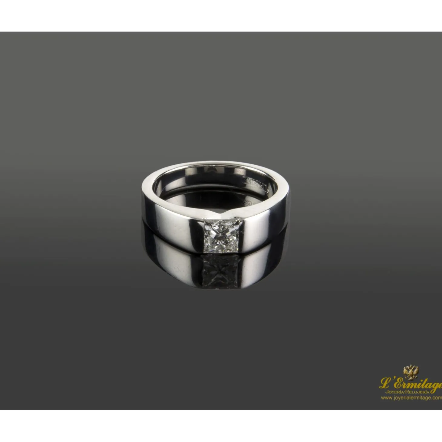 ANILLOS / SORTIJAS Sortija solitario en oro blanco brillante princesa 0,72ct.