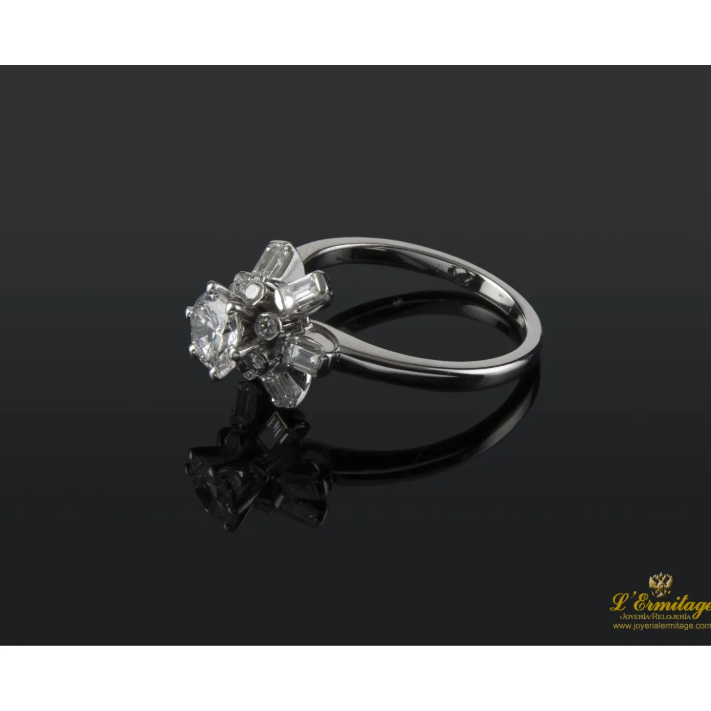 ANILLOS / SORTIJAS Sortija solitario oro blanco color i, pureza si1 y peso 0,70 cts.