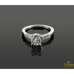 ANILLOS / SORTIJAS Sortija solitario oro blanco y diamantes color f, pureza si2 y peso 0,95 cts.