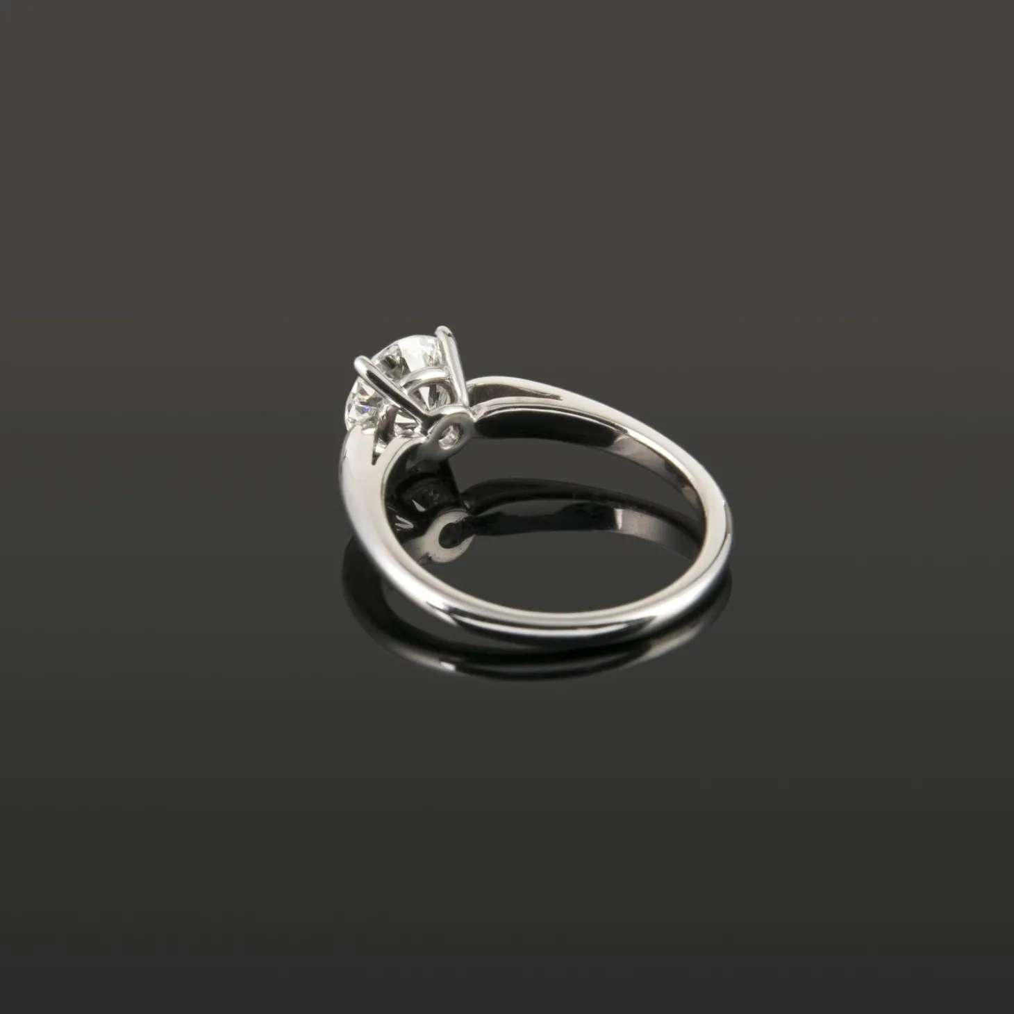 ANILLOS / SORTIJAS Sortija solitario oro blanco color e, pureza vvs1 y peso 1,11 cts.