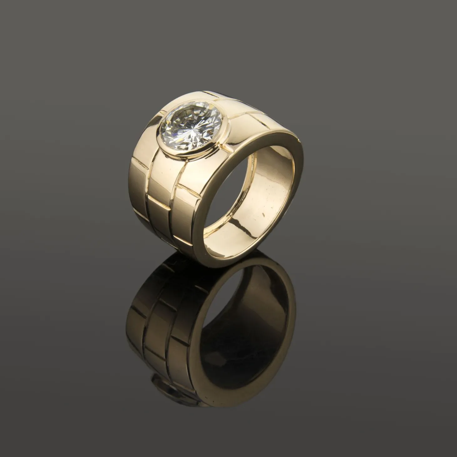 ANILLOS / SORTIJAS Sortija solitario oro amarillo color g, pureza si y peso 1,85 cts.