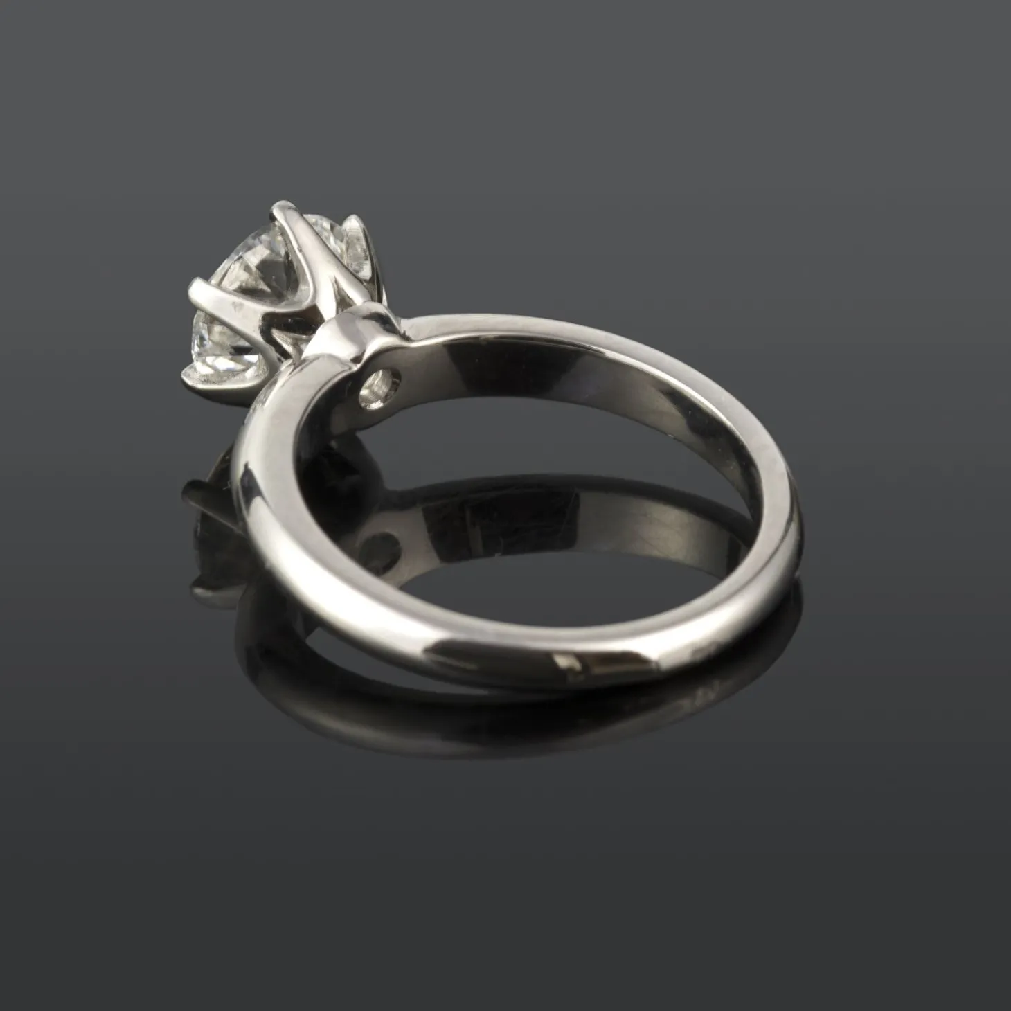 ANILLOS / SORTIJAS Sortija solitario platino color d, pureza vs1 y peso 1,50 cts.