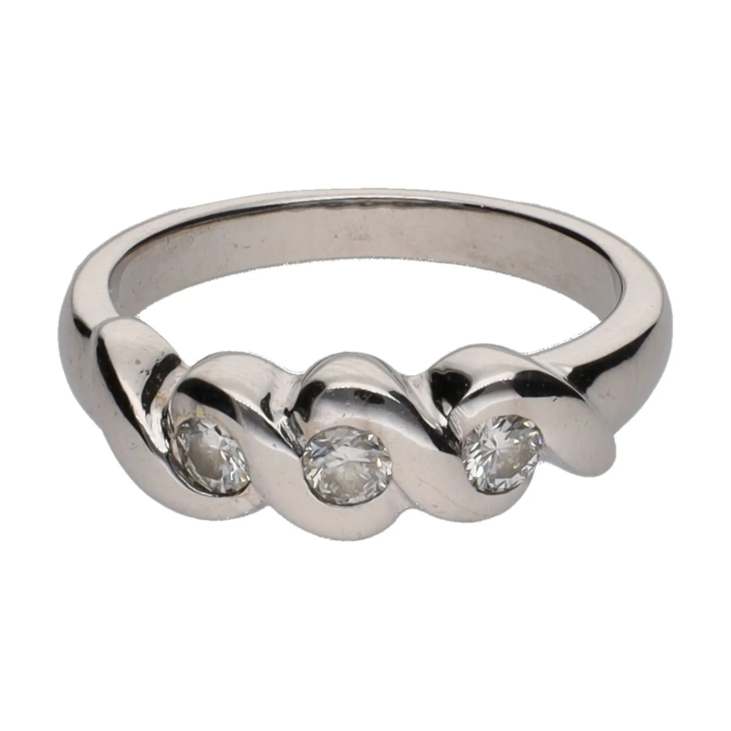 ANILLOS / SORTIJAS Sortija tresillo en oro blanco y brillantes. Talla 14.