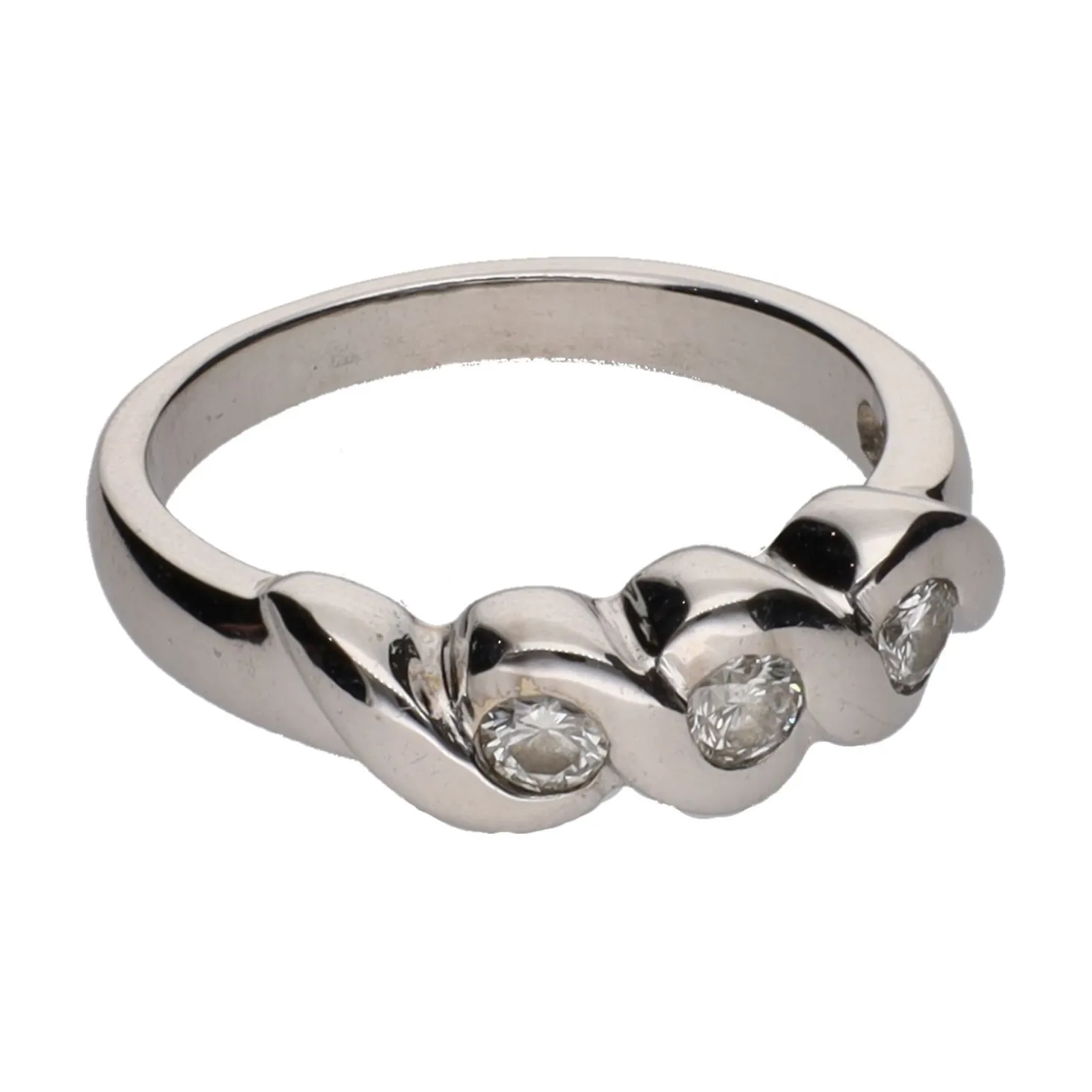 ANILLOS / SORTIJAS Sortija tresillo en oro blanco y brillantes. Talla 14.