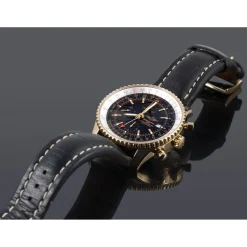 BREITLING Navitimer world oro amarillo 46mm.