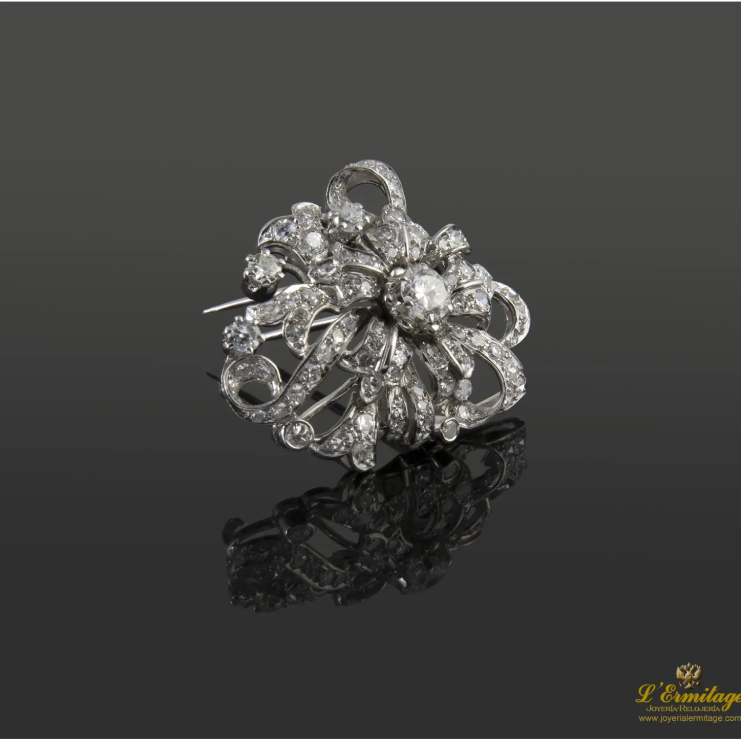 BROCHES / ALFILERES Alfiler oro blanco y diamantes